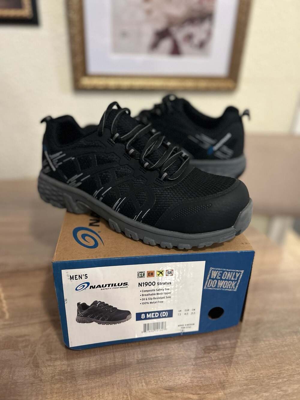 Nautilus N1900 Stratus Composite Toe Safety Shoes Men's Size 8